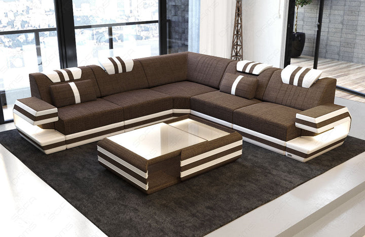 Stoffsofa Ragusa L Form mit LED-Beleuchtung in braun - Hugo8 Strukturstoff