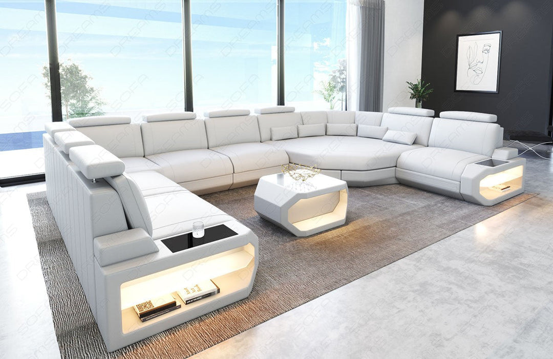 Wohnlandschaft Asti U Form komplett in weiÃŸem Leder. Couchtisch und USB AnschlÃ¼sse sind optional erhÃ¤ltlich.
