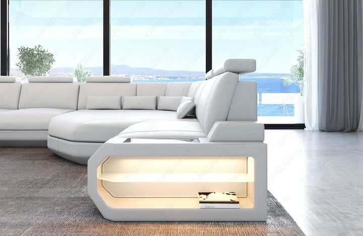 Detailansicht der kleinen Armlehne mit LED Beleuchtung bei der Leder Wohnlandschaft Asti U Form.