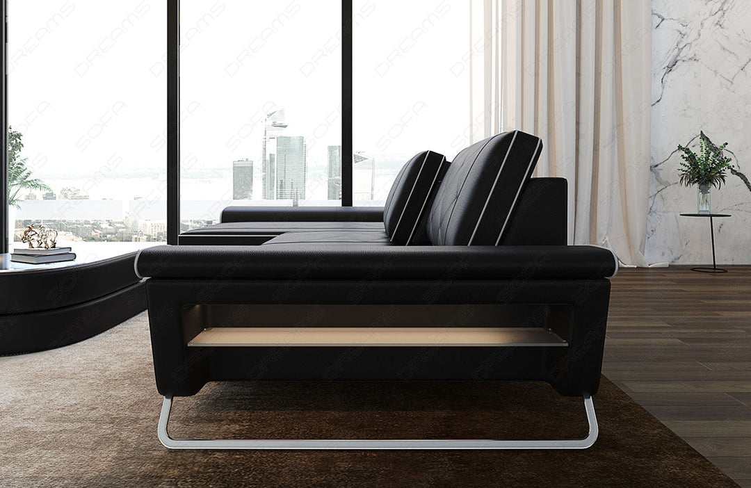 Detailansicht der kleinen Armlehne beim Sofa Bari