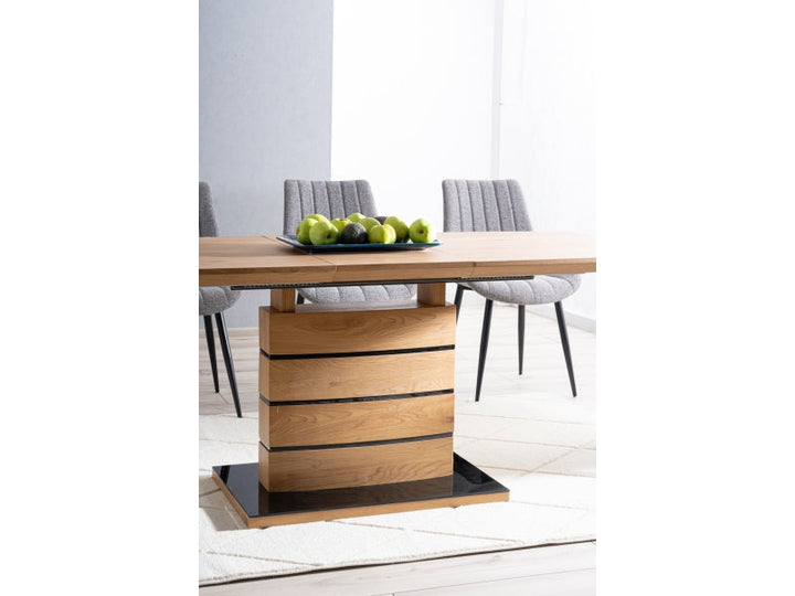 Leonardo Oak Dining Table
