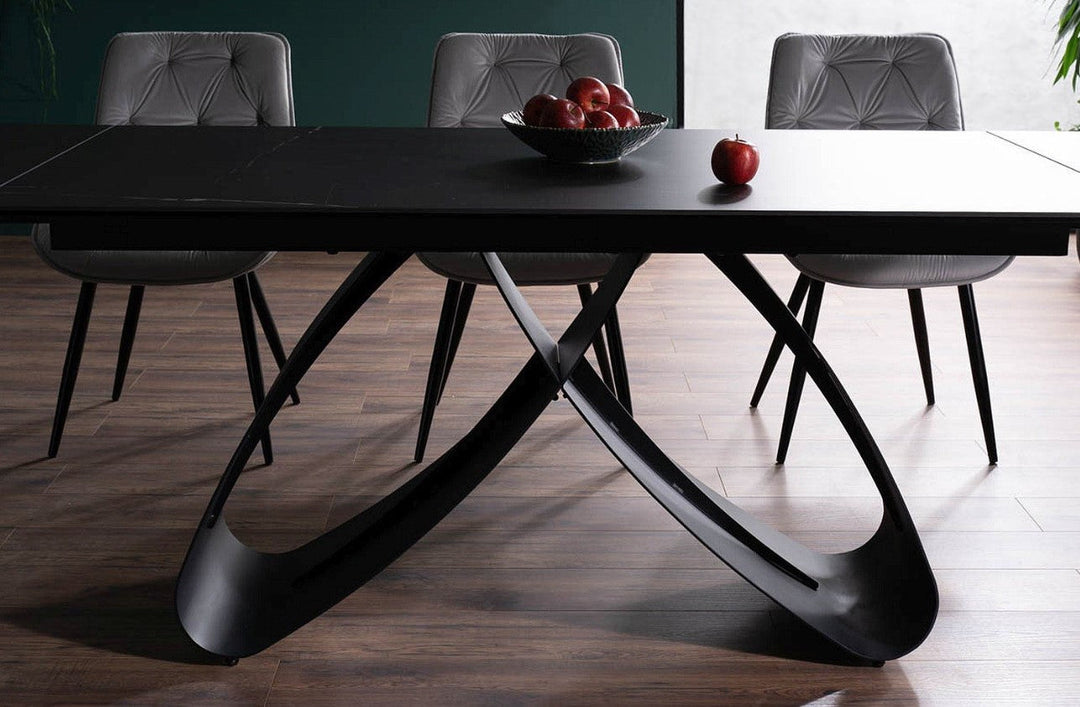 Samanta Dining Table