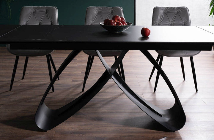 Samanta Dining Table
