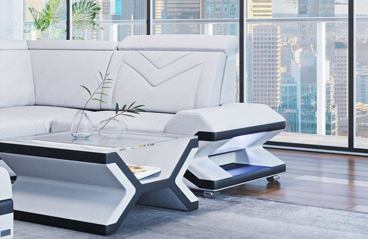 Detailbild der kleinen Armlehne beim U Form Ledersofa Napoli als Mini mit LED und USB