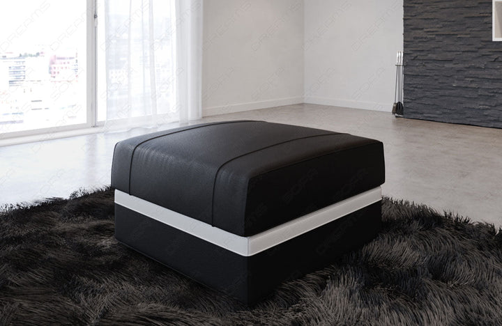 Zu diesem Sofa kÃ¶nnen Sie optional einen passenden Hocker dazubestellen.