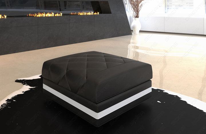 Zu diesem Sofa kÃ¶nnen Sie optional einen passenden Hocker dazubestellen.