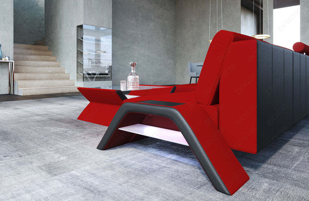 Detailansicht der kleinen Armlehne beim Sofa Calabria L Form in rot - Mineva20