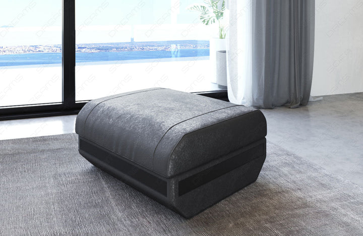 Zu diesem Sofa kÃ¶nnen Sie optional einen passenden Hocker Asti bestellen.