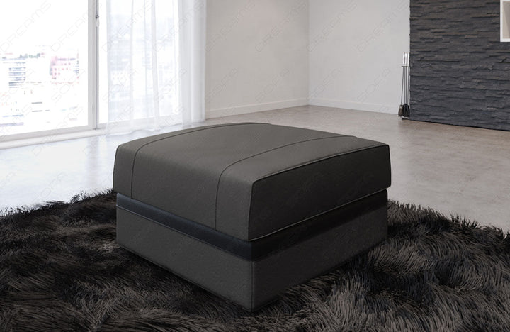 Zu diesem Sofa kÃ¶nnen Sie optional einen passenden Hocker dazubestellen.