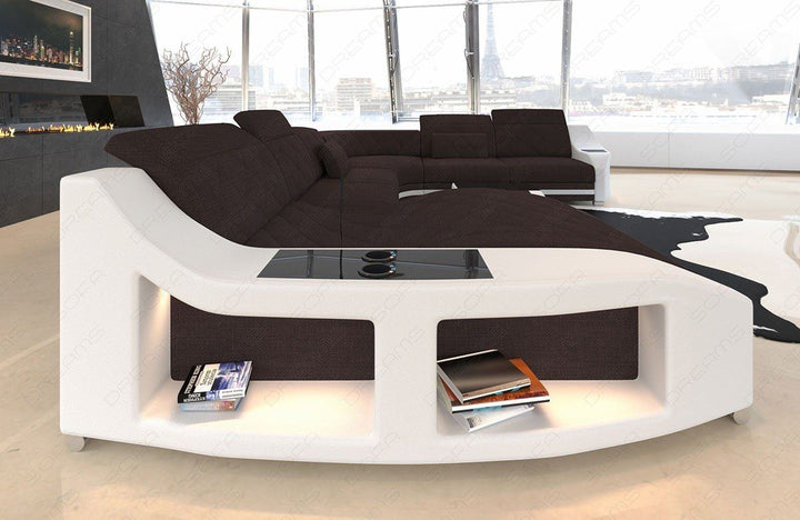 Detailbild der groÃŸen Armlehne beim XXL Stoffsofa Swing Mini U Form Sofa mit LED und Ottomane
