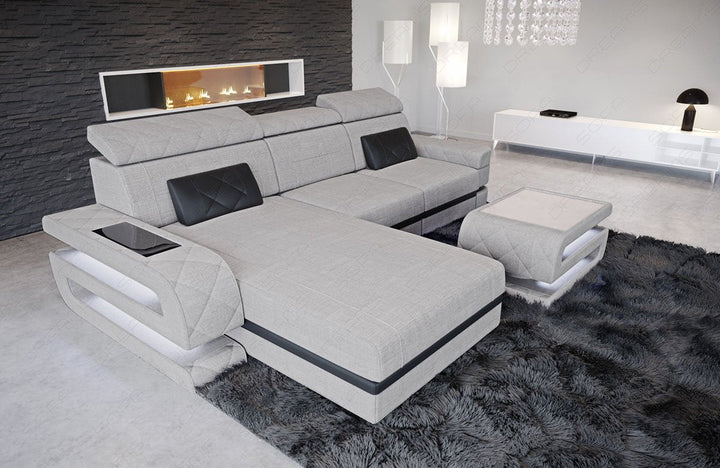 Stoffsofa Bologna Mini L Form mit LED und USB Anschluss in macchiato - Hugo2 - Akzentfarbe schwarz