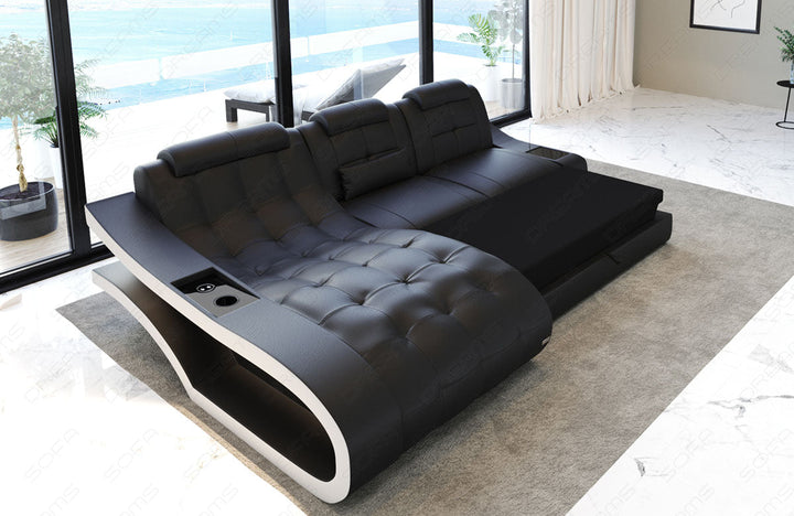 Das Sofa kann auf Wunsch mit einer optional erhÃ¤ltlichen Schlaffunktion bestellt werden