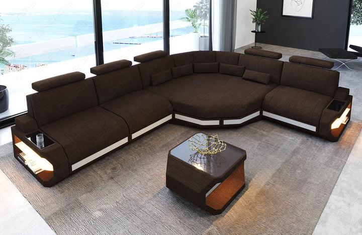 Polster Ecksofa Asti L Form in braun - Hugo8 / optional sind Couchtisch und USB-AnschlÃ¼sse bestellbar