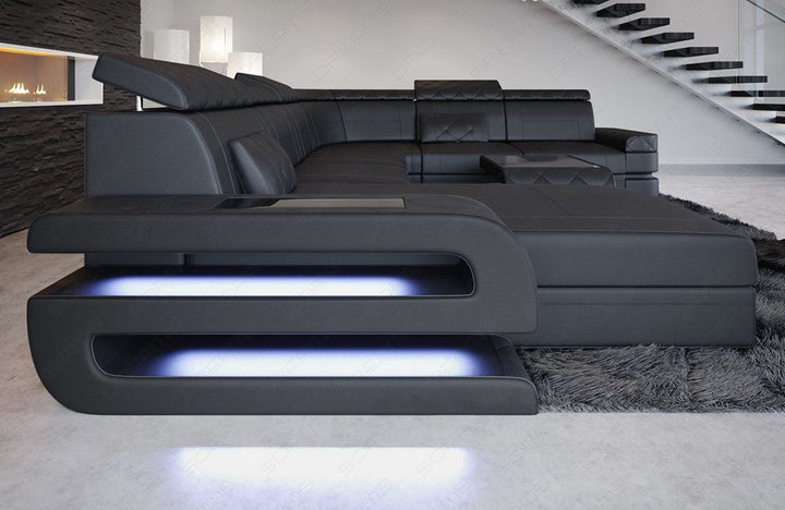 Detail Seitenansicht der Armlehne vom Sofa Bologna XXL